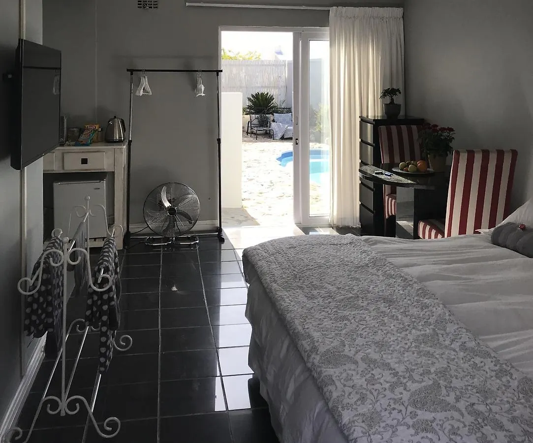 Studio Pool Room Hout Bay Apartment